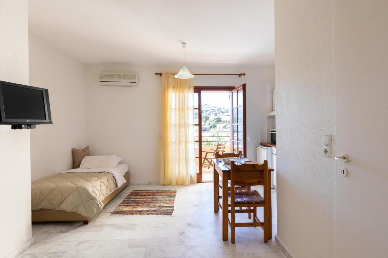 Chrysa House Apartments Agia Pelagia  Extérieur photo